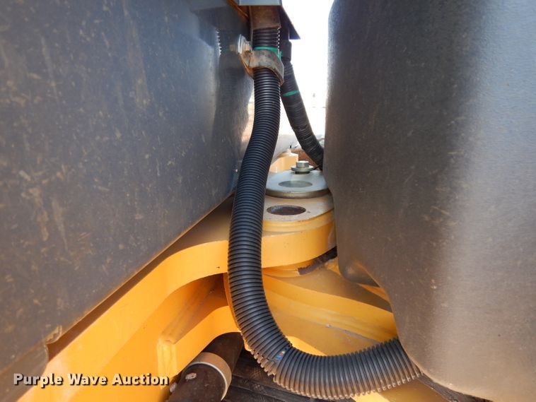 image for item DH0939 2017 John Deere 872G  motor grader