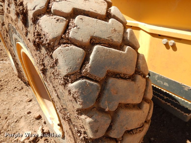 image for item DH0939 2017 John Deere 872G  motor grader