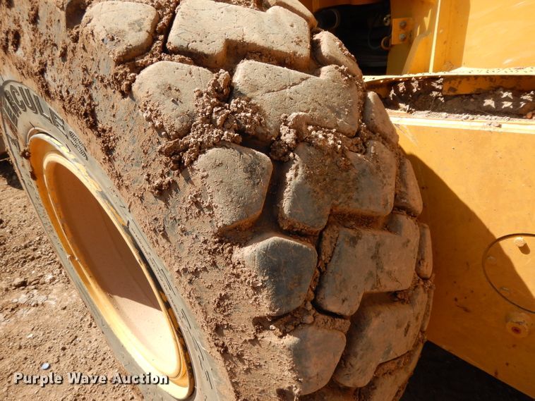 image for item DH0939 2017 John Deere 872G  motor grader