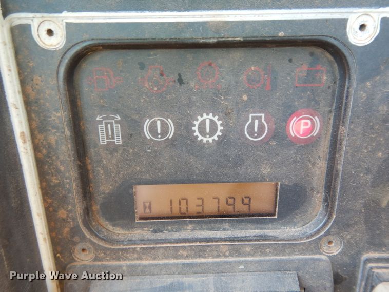 image for item DH0940 2004 Caterpillar D6N LGP  pipelayer