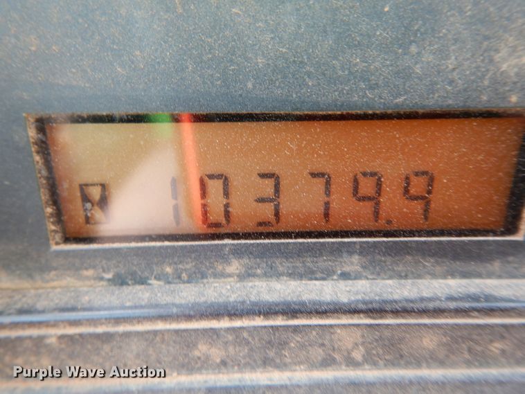 image for item DH0940 2004 Caterpillar D6N LGP  pipelayer