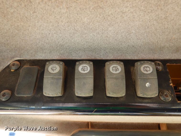 image for item DH0940 2004 Caterpillar D6N LGP  pipelayer