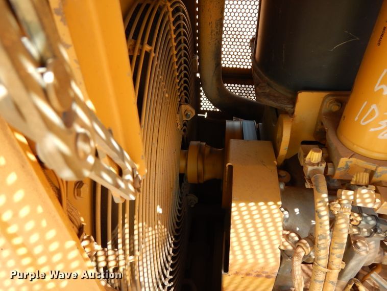 image for item DH0940 2004 Caterpillar D6N LGP  pipelayer