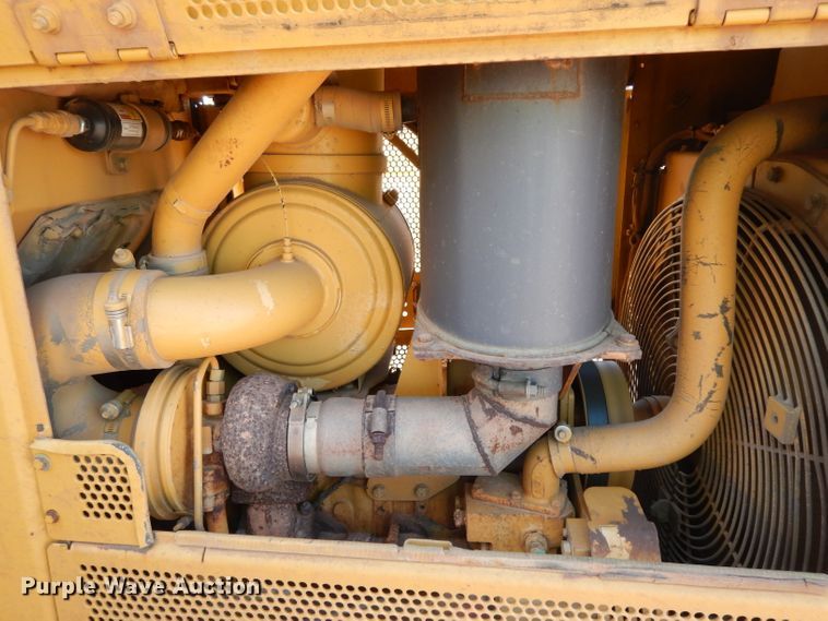 image for item DH0940 2004 Caterpillar D6N LGP  pipelayer