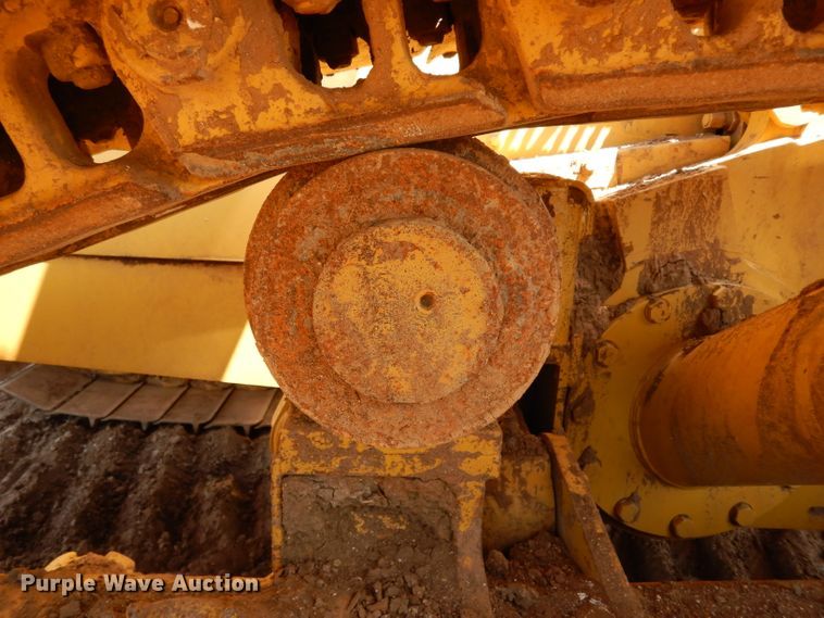 image for item DH0940 2004 Caterpillar D6N LGP  pipelayer