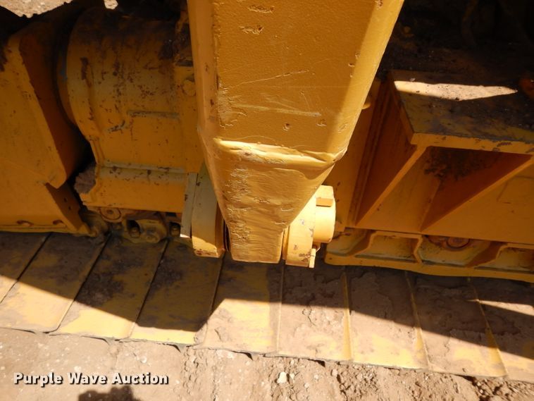 image for item DH0940 2004 Caterpillar D6N LGP  pipelayer