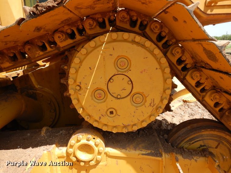 image for item DH0940 2004 Caterpillar D6N LGP  pipelayer