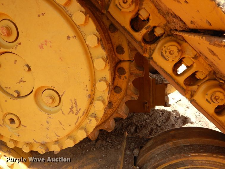 image for item DH0940 2004 Caterpillar D6N LGP  pipelayer