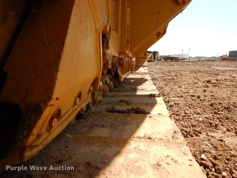 image for item DH0940 2004 Caterpillar D6N LGP  pipelayer