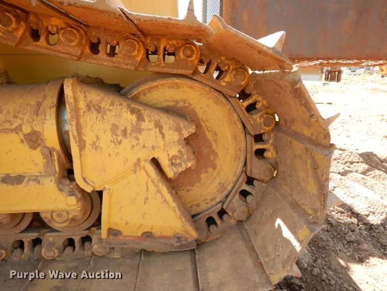 image for item DH0940 2004 Caterpillar D6N LGP  pipelayer