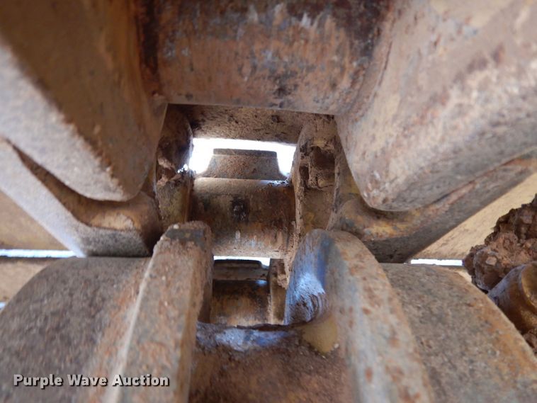 image for item DH0940 2004 Caterpillar D6N LGP  pipelayer