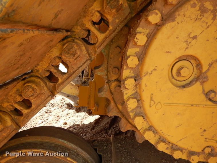 image for item DH0940 2004 Caterpillar D6N LGP  pipelayer