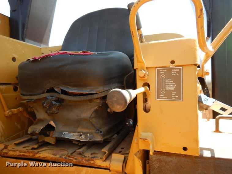 image for item DH0942 1976 Caterpillar D8K  pipelayer