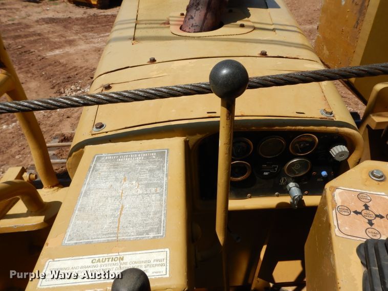 image for item DH0942 1976 Caterpillar D8K  pipelayer