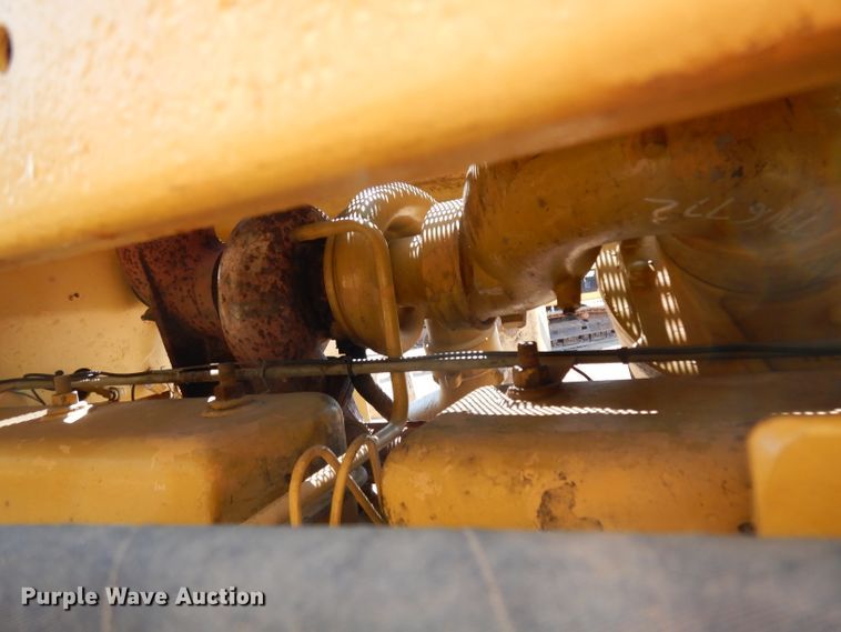 image for item DH0942 1976 Caterpillar D8K  pipelayer