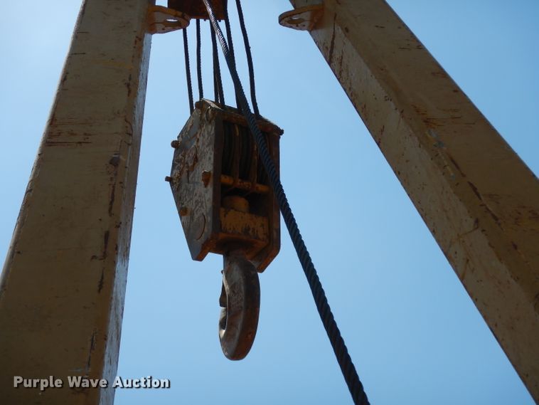 image for item DH0942 1976 Caterpillar D8K  pipelayer