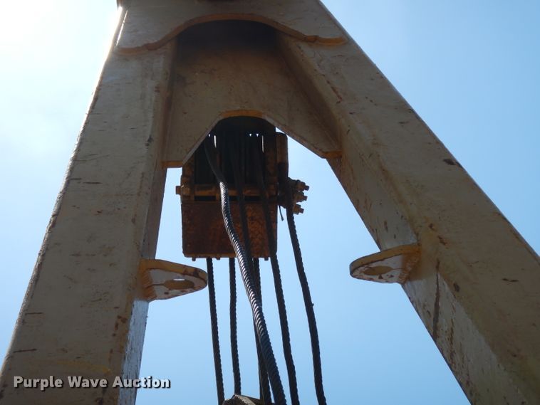 image for item DH0942 1976 Caterpillar D8K  pipelayer