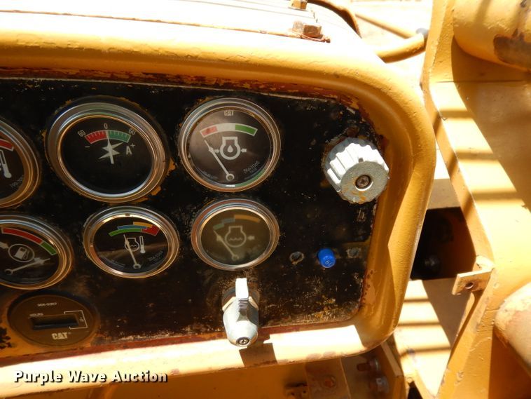 image for item DH0943 1979 Caterpillar D8K  pipelayer