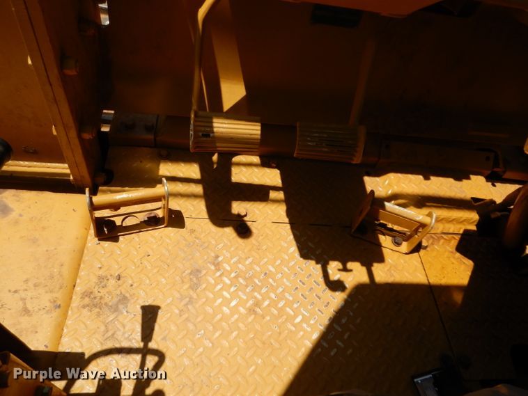 image for item DH0944 1982 Caterpillar D8K  pipelayer