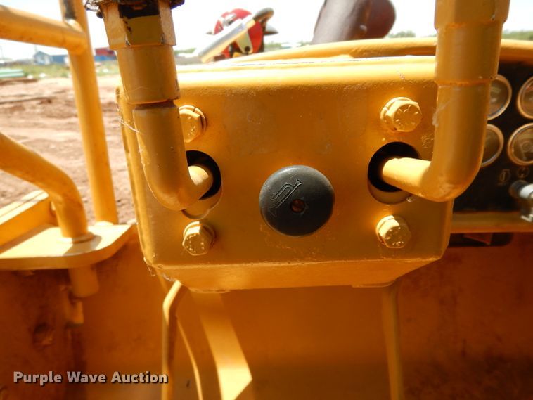 image for item DH0944 1982 Caterpillar D8K  pipelayer