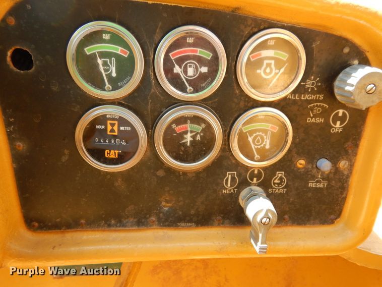 image for item DH0944 1982 Caterpillar D8K  pipelayer