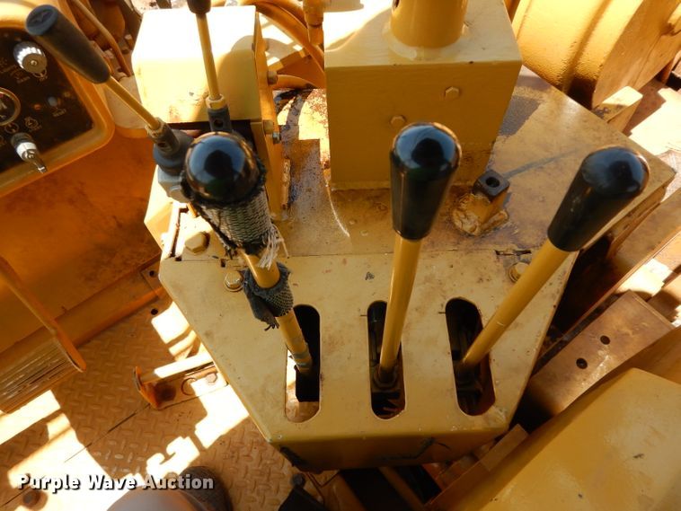 image for item DH0944 1982 Caterpillar D8K  pipelayer