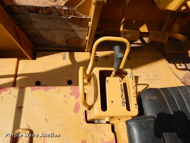 image for item DH0945 1982 Caterpillar D8K  pipelayer