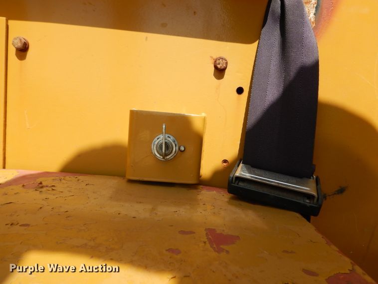 image for item DH0945 1982 Caterpillar D8K  pipelayer