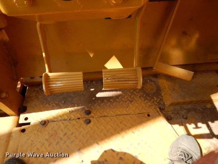 image for item DH0945 1982 Caterpillar D8K  pipelayer