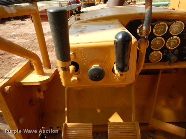 image for item DH0945 1982 Caterpillar D8K  pipelayer