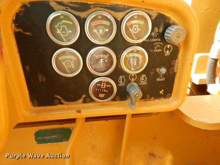 image for item DH0945 1982 Caterpillar D8K  pipelayer