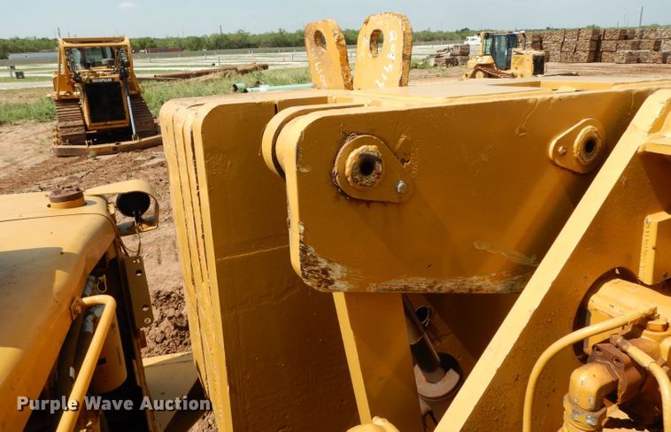 image for item DH0945 1982 Caterpillar D8K  pipelayer