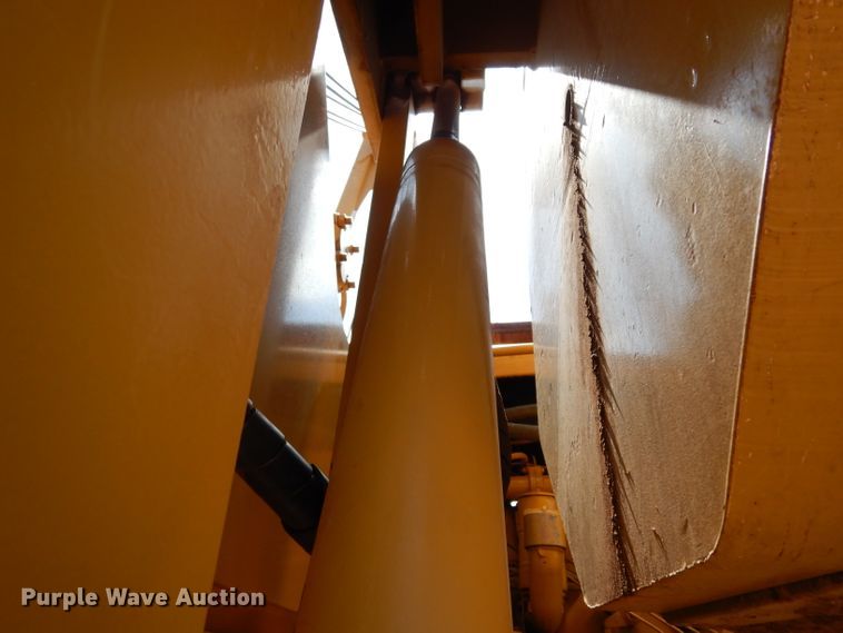 image for item DH0945 1982 Caterpillar D8K  pipelayer