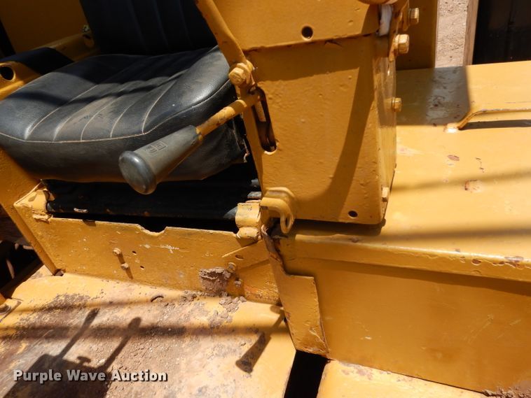 image for item DH0946 1977 Caterpillar D8K  pipelayer