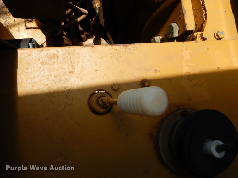 image for item DH0946 1977 Caterpillar D8K  pipelayer