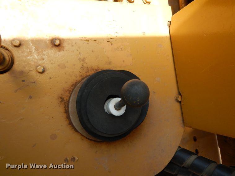 image for item DH0946 1977 Caterpillar D8K  pipelayer