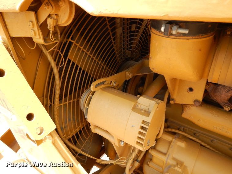 image for item DH0946 1977 Caterpillar D8K  pipelayer