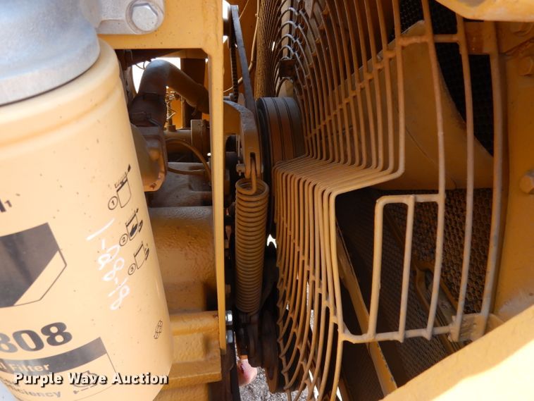 image for item DH0946 1977 Caterpillar D8K  pipelayer