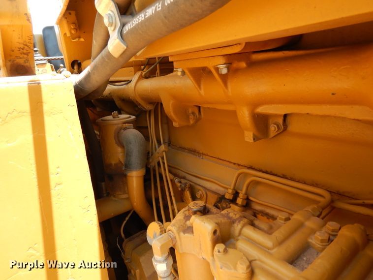 image for item DH0946 1977 Caterpillar D8K  pipelayer