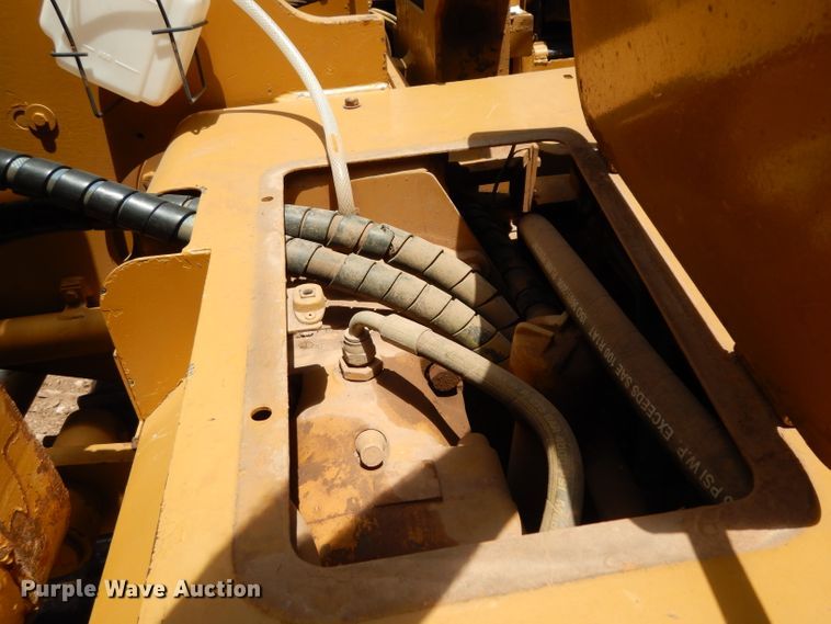 image for item DH0946 1977 Caterpillar D8K  pipelayer