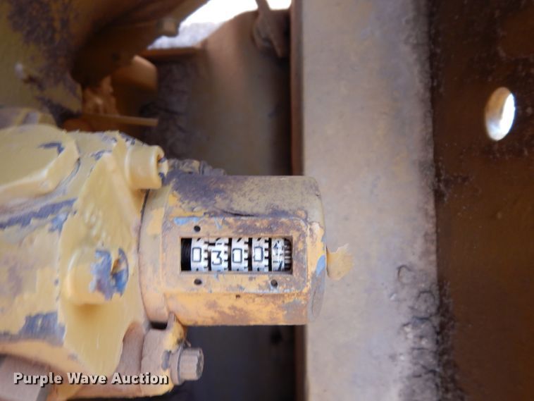 image for item DH0946 1977 Caterpillar D8K  pipelayer