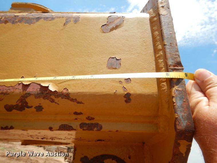 image for item DH0946 1977 Caterpillar D8K  pipelayer