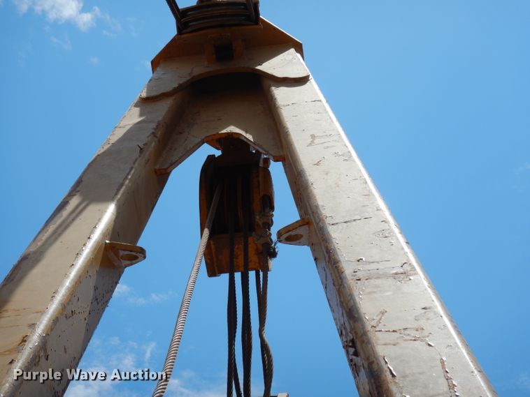 image for item DH0946 1977 Caterpillar D8K  pipelayer