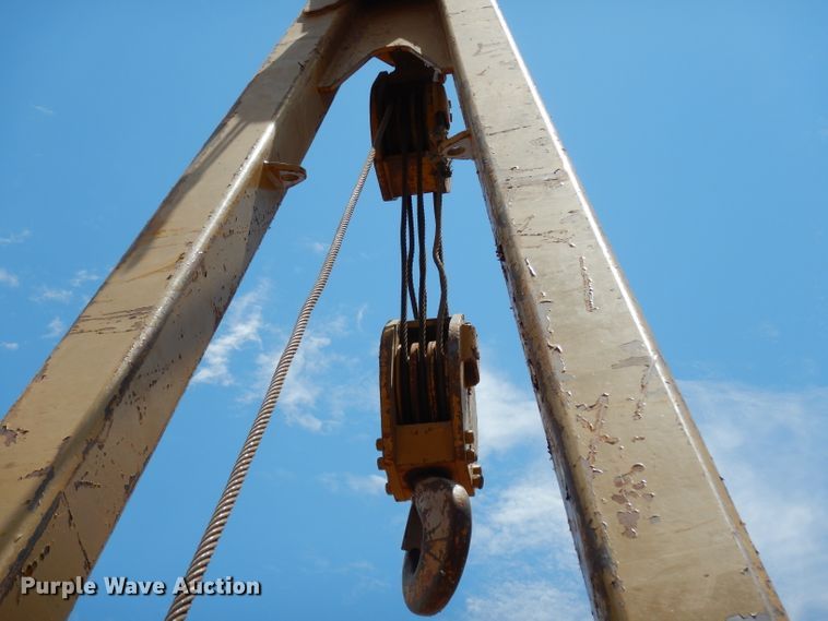 image for item DH0946 1977 Caterpillar D8K  pipelayer