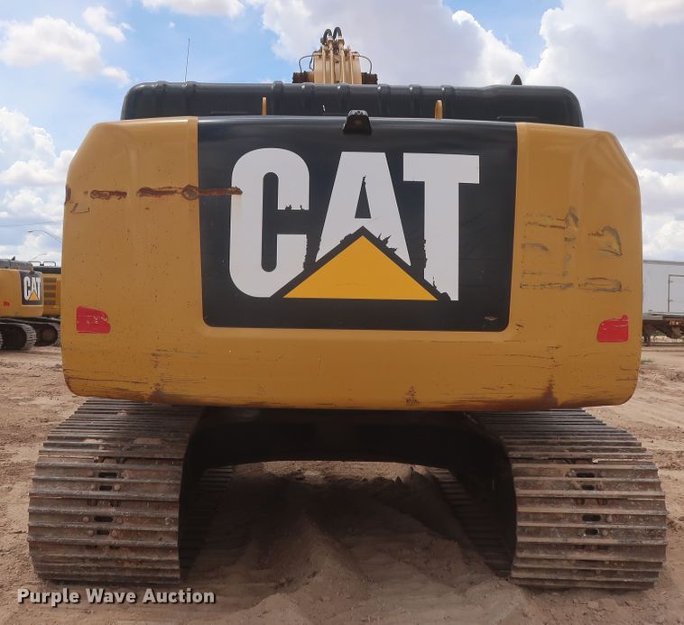image for item DH0947 2018 Caterpillar 330FL  excavator