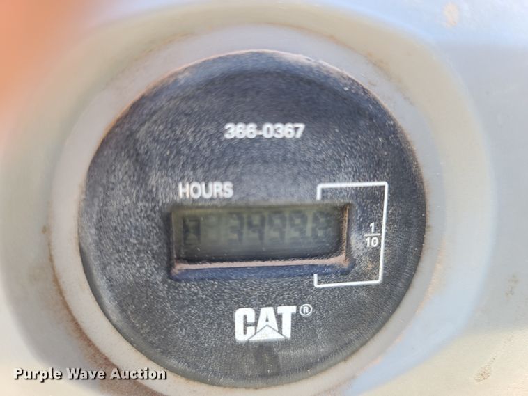 image for item DH0947 2018 Caterpillar 330FL  excavator