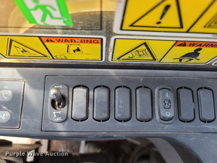 image for item DH0947 2018 Caterpillar 330FL  excavator