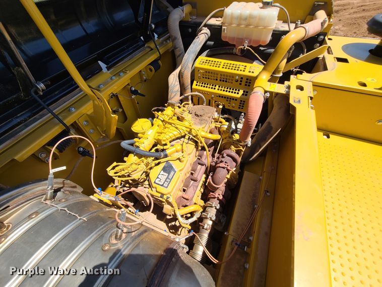 image for item DH0947 2018 Caterpillar 330FL  excavator