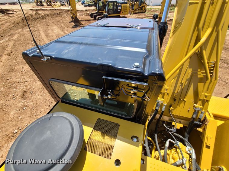 image for item DH0947 2018 Caterpillar 330FL  excavator