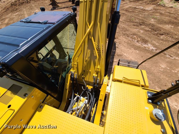 image for item DH0947 2018 Caterpillar 330FL  excavator